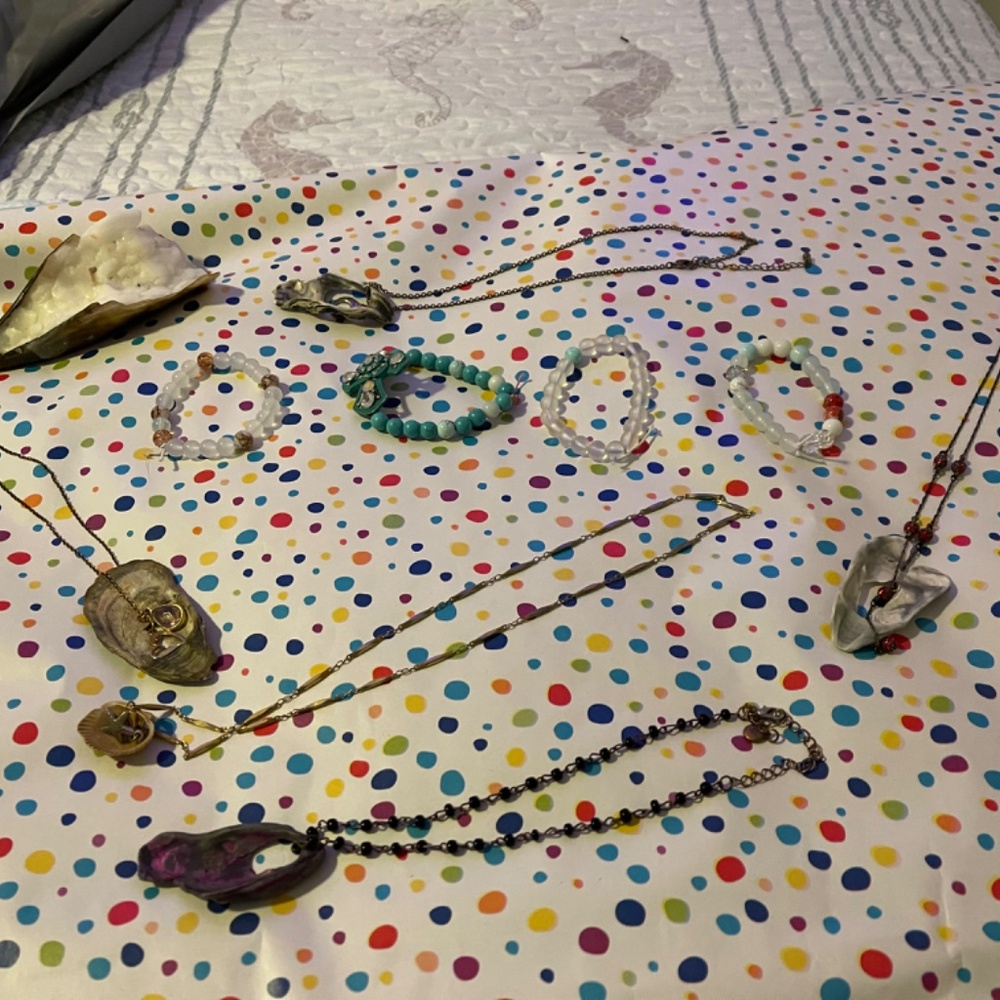 Jewelry - Picture 7 of 11
